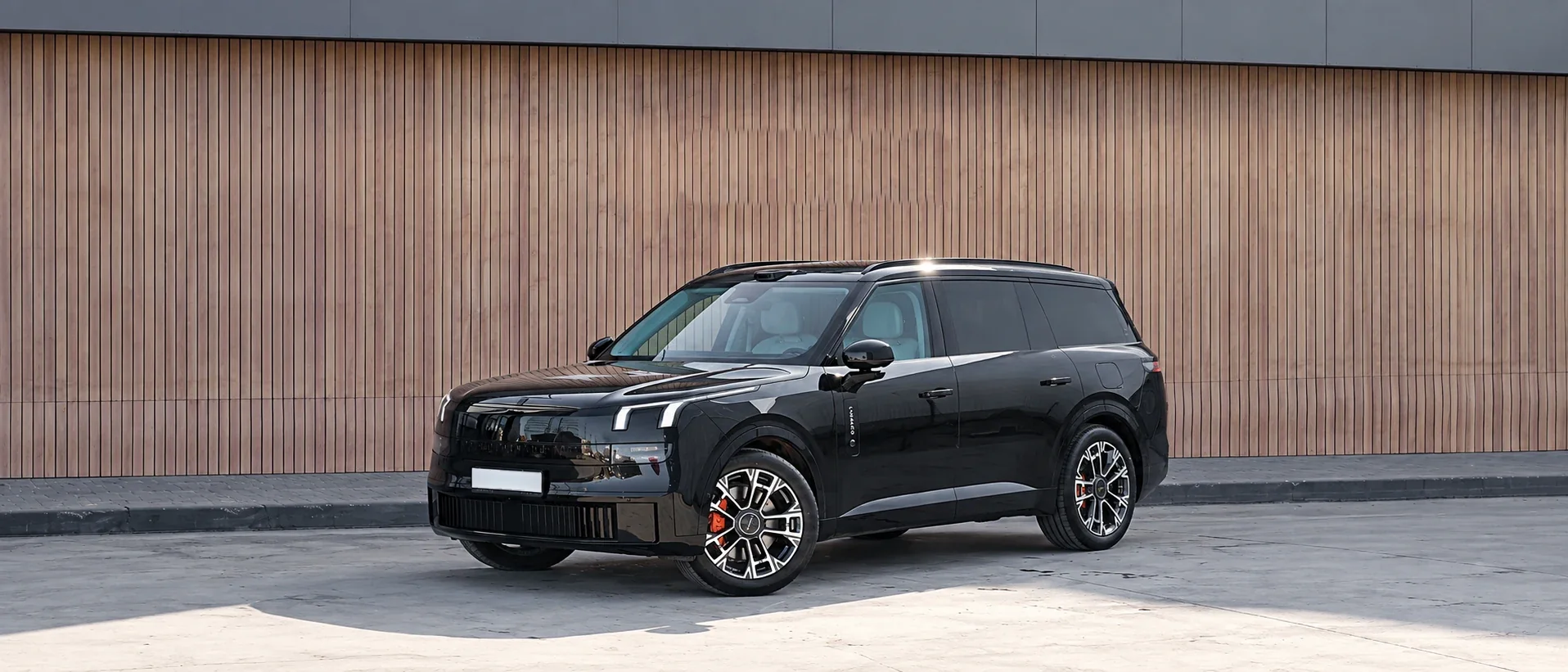 Lynk & Co 900
